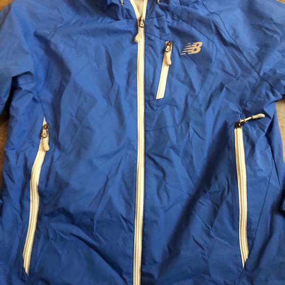 New balance Sweater sold - Picture 3 of 5